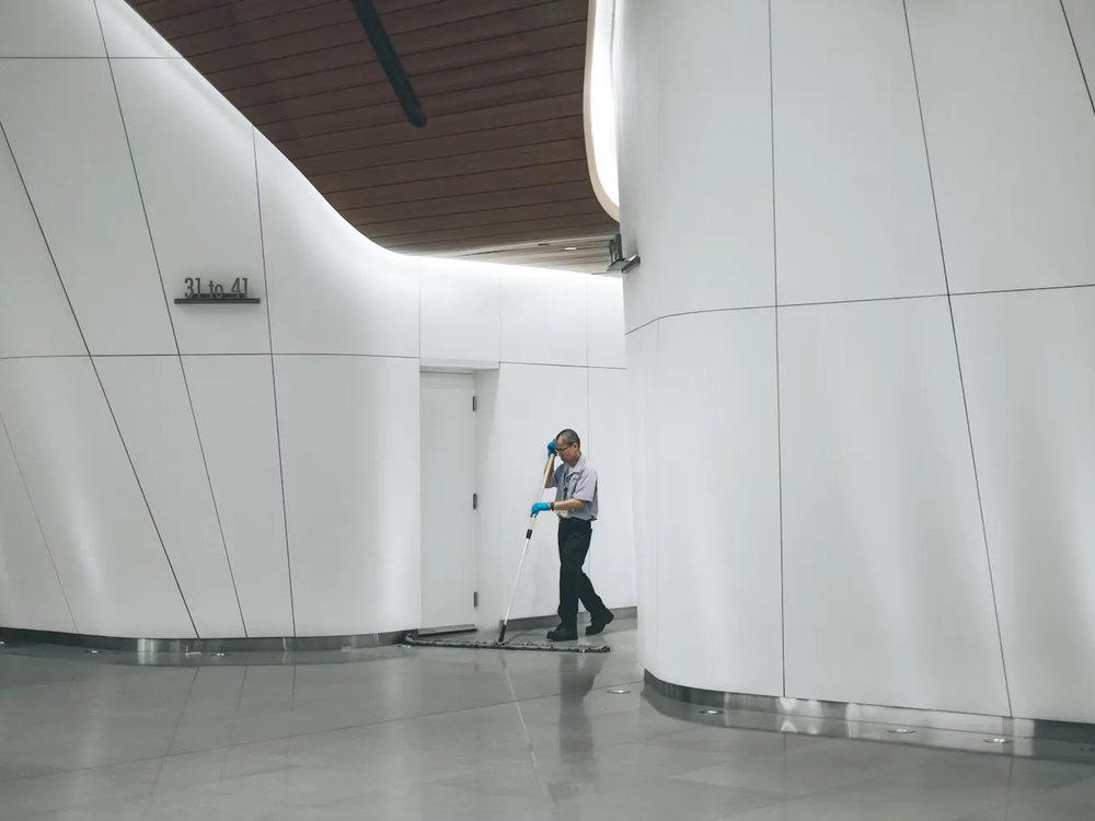 Halls et zones de circulation — lavage mécanisé